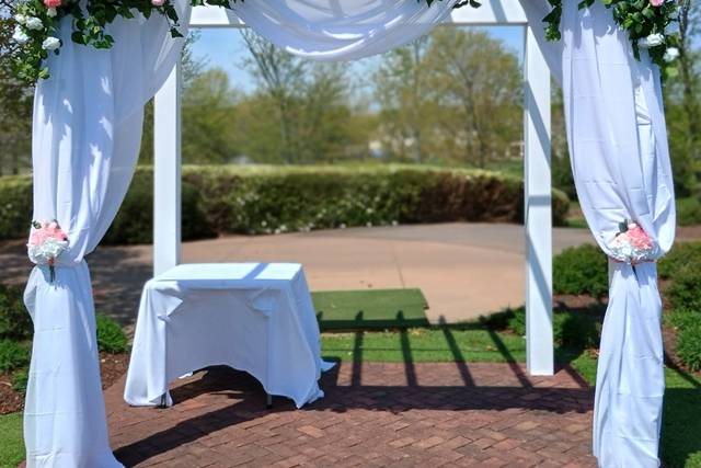 White and pink arbor
