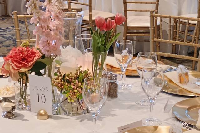 Coral and pink centerpieces