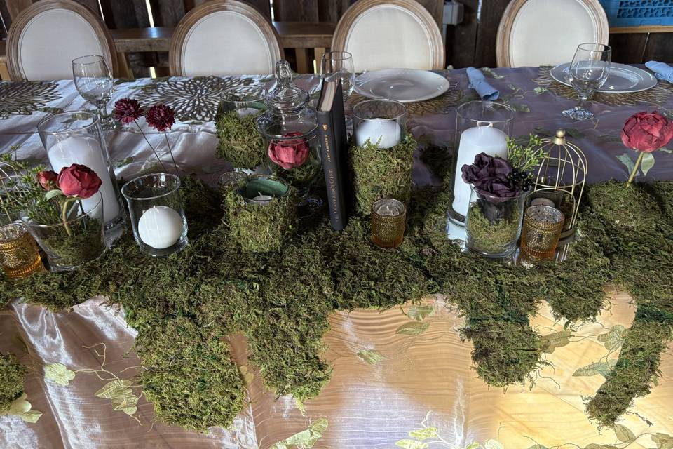 Natural-edge moss display