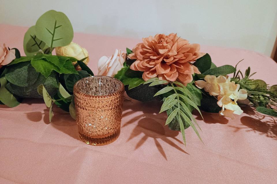 Antique-style gold votives