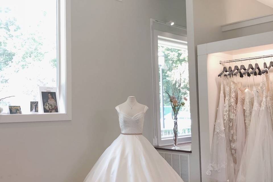 The wedding boutique