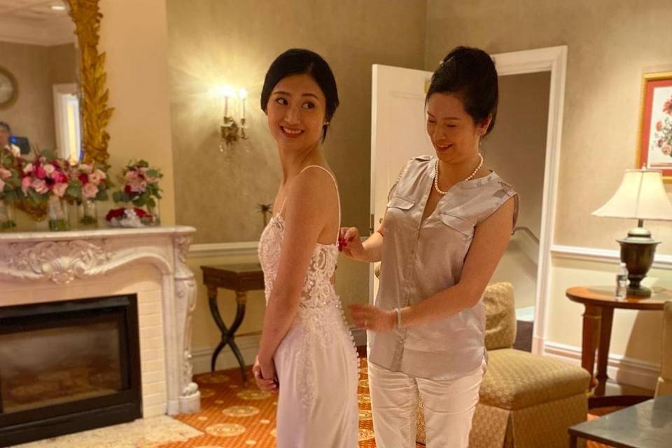 Bride w/mom