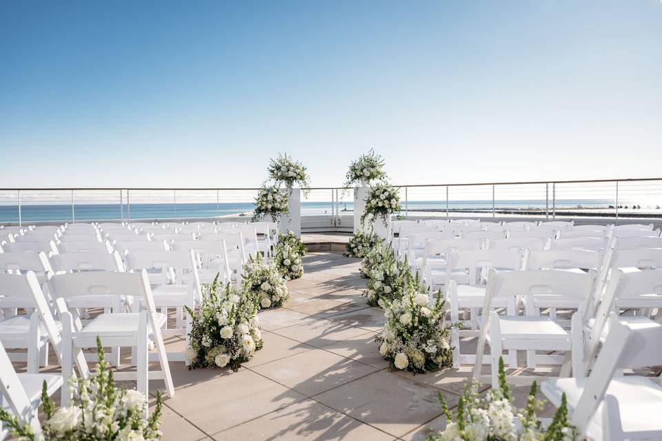 Salt at Newport Shores