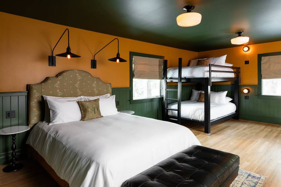 Orville's Lodge (4 Bedroom)