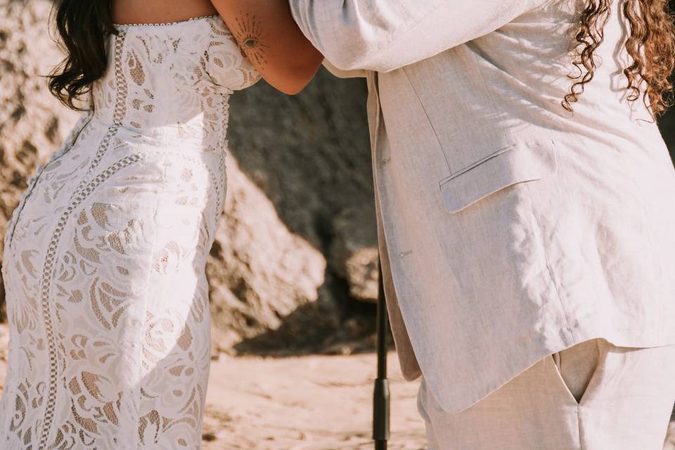 Ceremony kiss