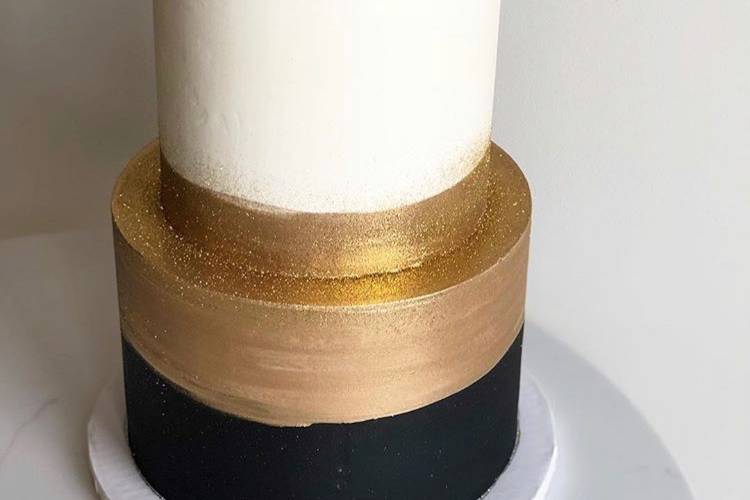 2-Tier Black and Gold Cake