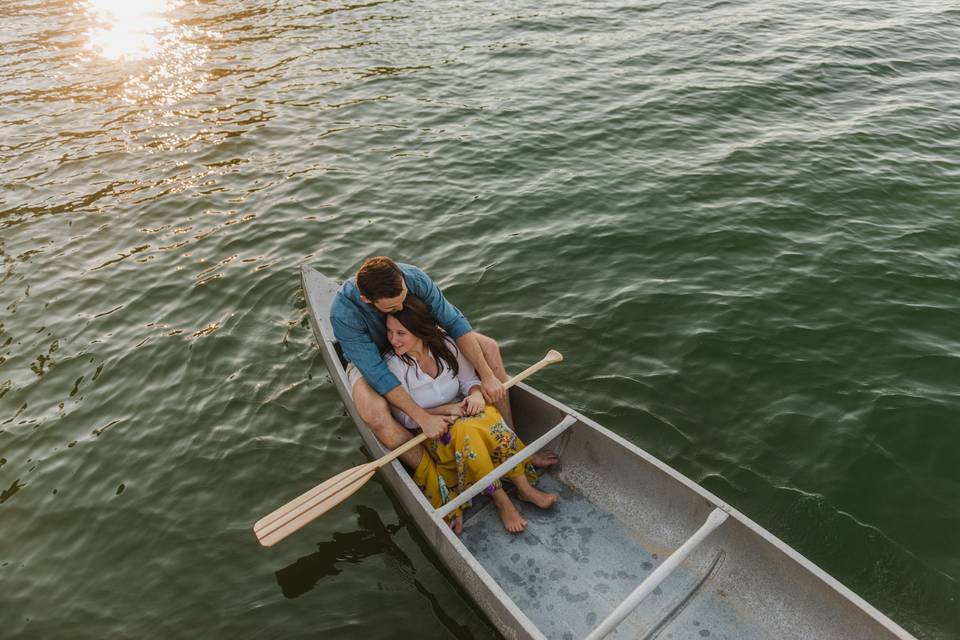 Adventurous engagement photos,