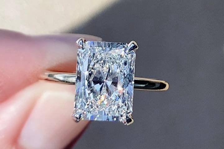 Radiant Cut Engagement Ring