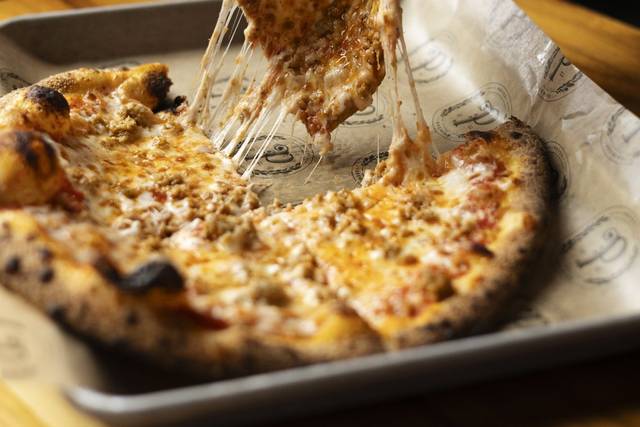 Pryes Cheese Pizza
