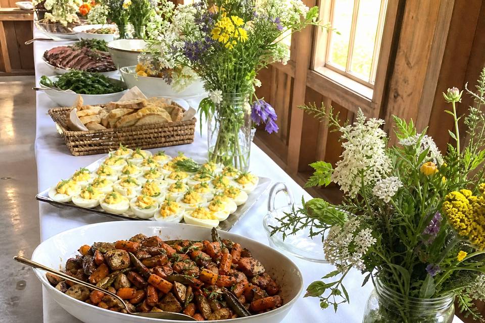 07-buffet-spread2.png