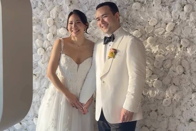 White Flower wall couple