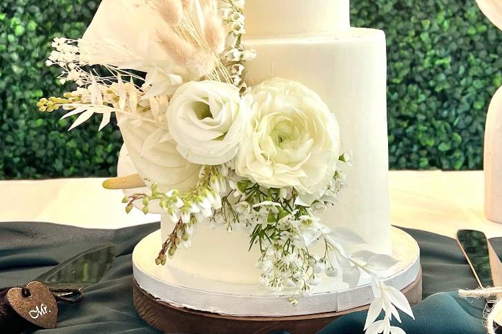 White floral wedding cake