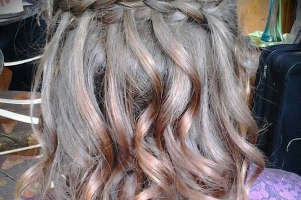 Steel Magnolias Salon & Boutique
