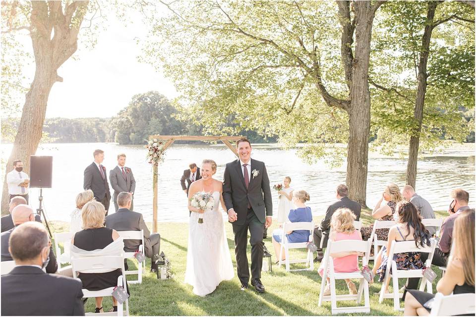 Great for outdoor weddings!