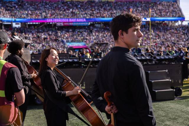 Super Bowl Ian and Yoyo