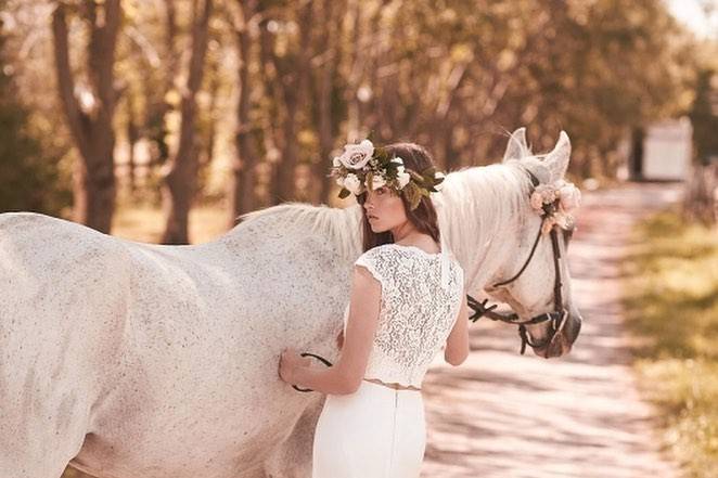 Lace back wedding dress