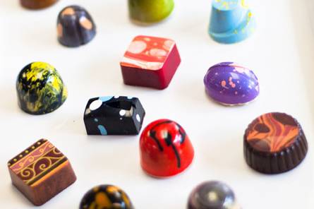 Noela chocolate and confections