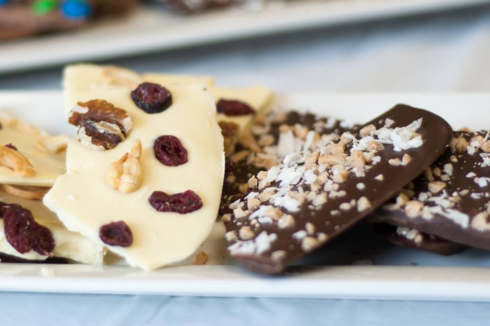Noela chocolate and confections