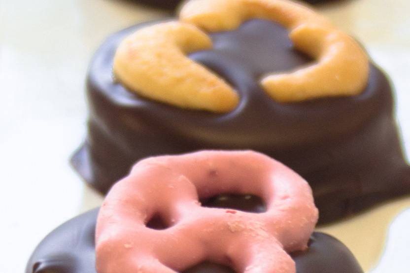 Noela chocolate and confections