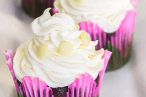 Noela chocolate and confections