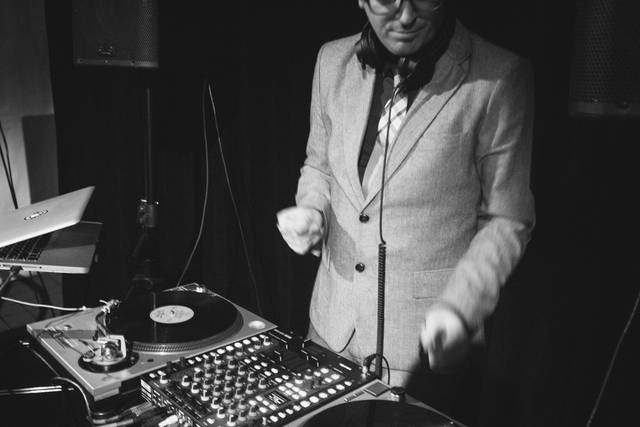Wedding dj