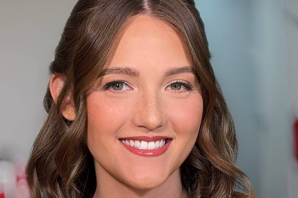 Natural Modern Bridal Glam
