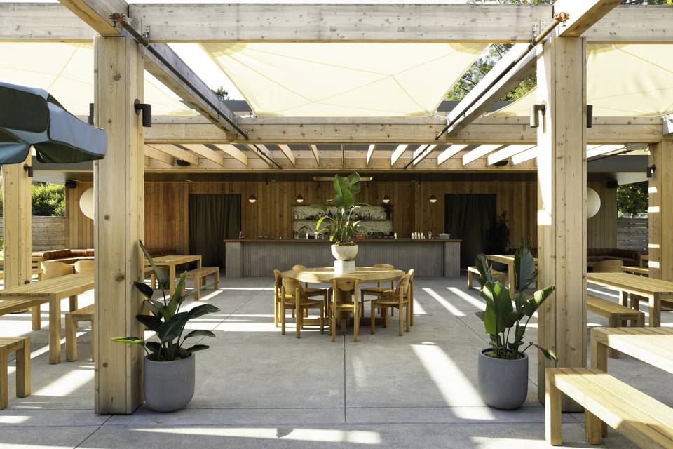 Pool Bar