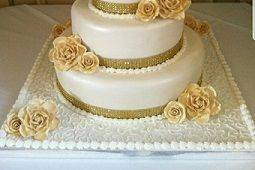 Golden bands and roses