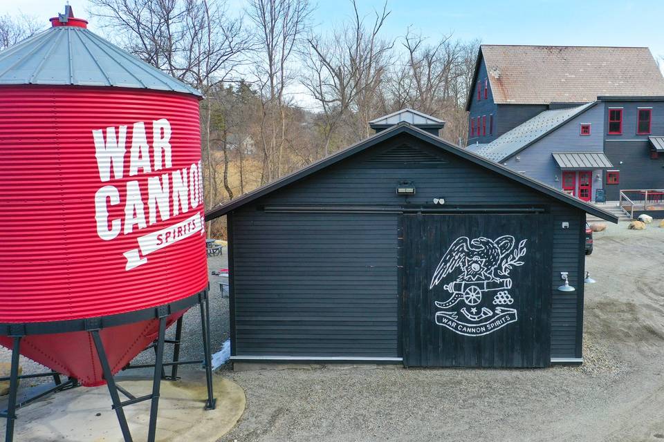 Silo, Garage and Side Entry