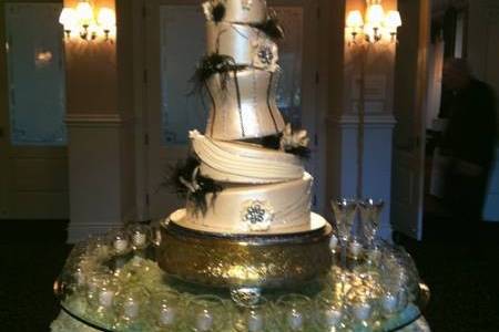 Asymmetrical wedding cake