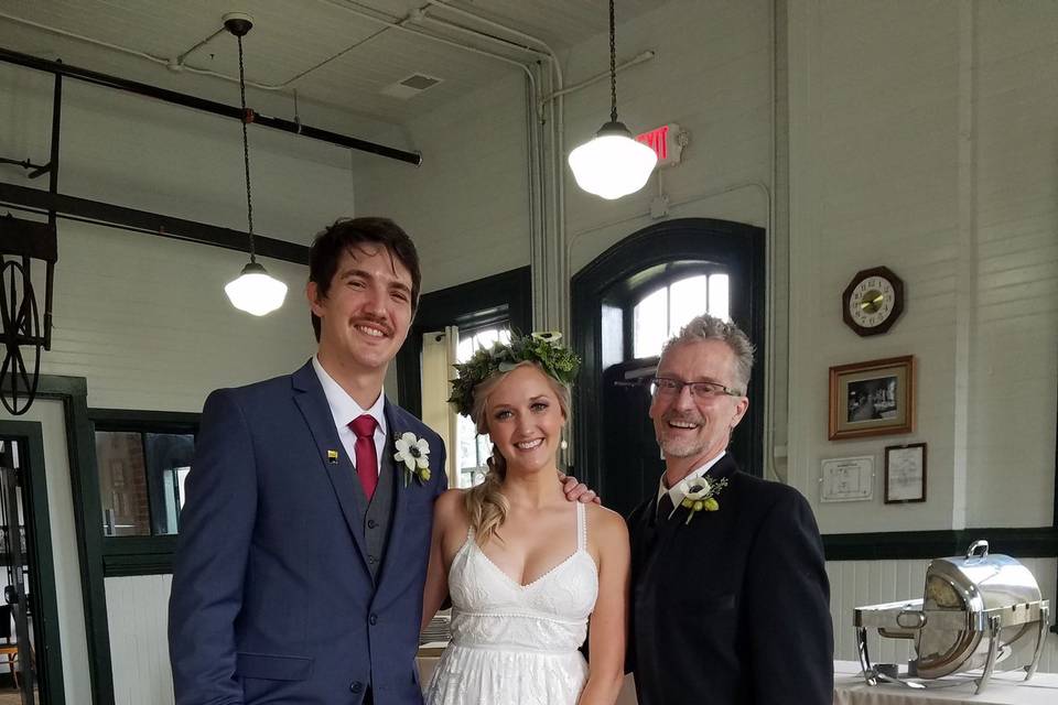 Jane and Sean Hogan celebrated their love and marriage at the historic Michigan Freighthouse in Ypsilanti. With Seans passion for beer and the fact that he is a brewer, it was only fitting that they toasted each other with a Beer Pouring Ceremony during the wedding! Hops was in her bouquets and boutonnieres and or course beer was served to all the guests.