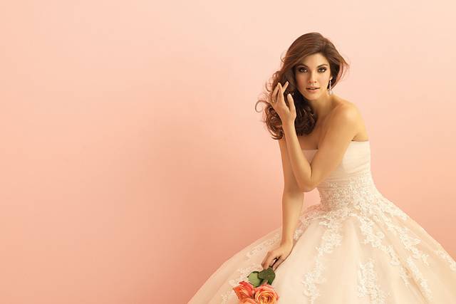 Dreams bridal outlet boutique