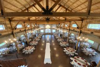 Willows Bend - Barn & Farm Wedding Venues - Carbondale, KS - WeddingWire