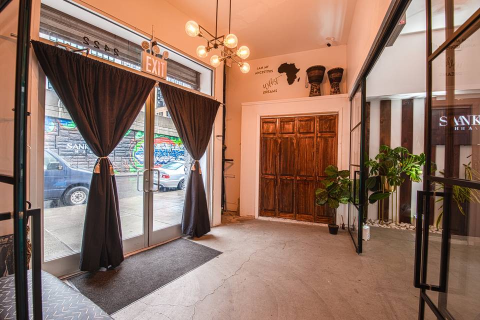 Sankofa Haus Modern Style