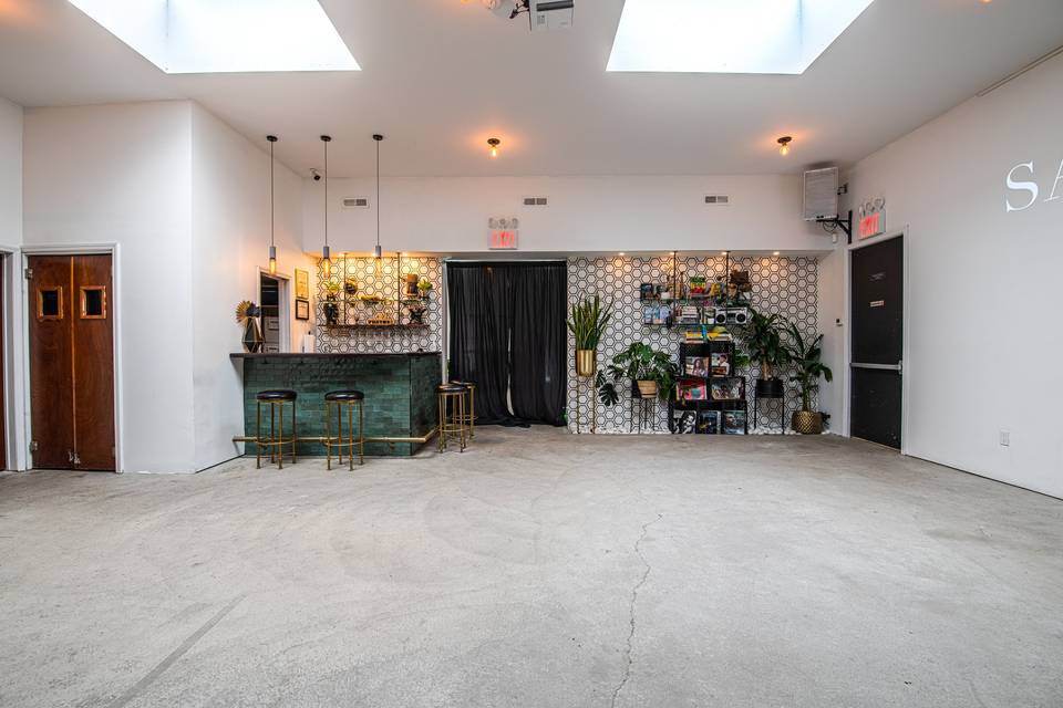 Chic Urban Lounge
