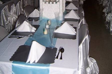 Elegant Sande Castle centerpiece for beach theme wedding. These castle centerpieces can also be used for an elegant Cinderella  theme.