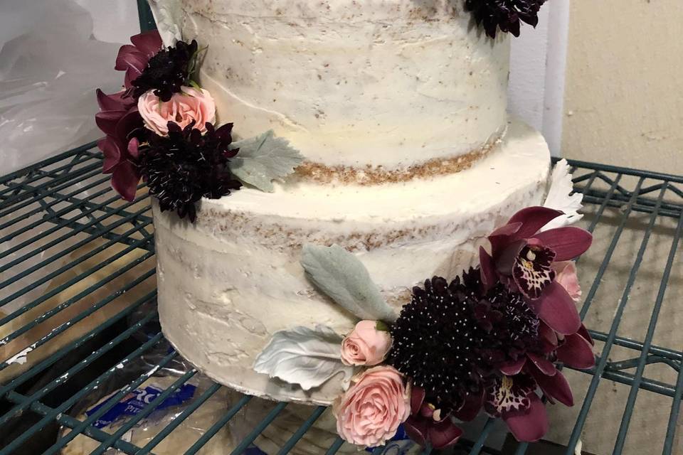 Tow tier wedding cake