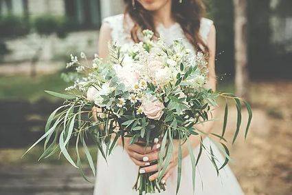 The bride holding her bouquet