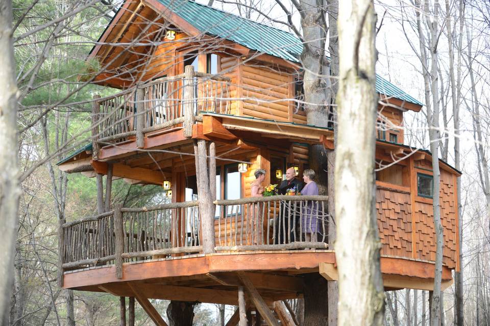 Moose Meadow Lodge & Treehouse