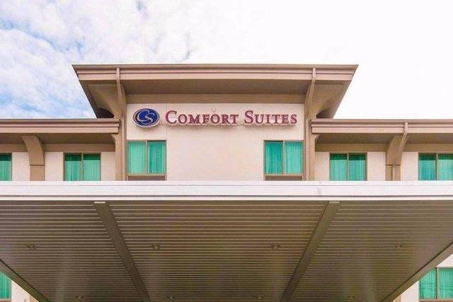 Comfort Suites