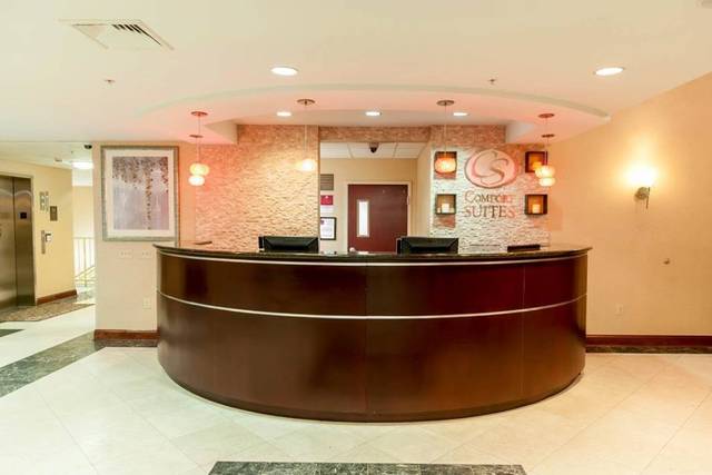 Comfort Suites