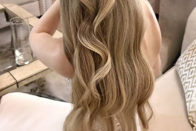 Timeless elegant hair