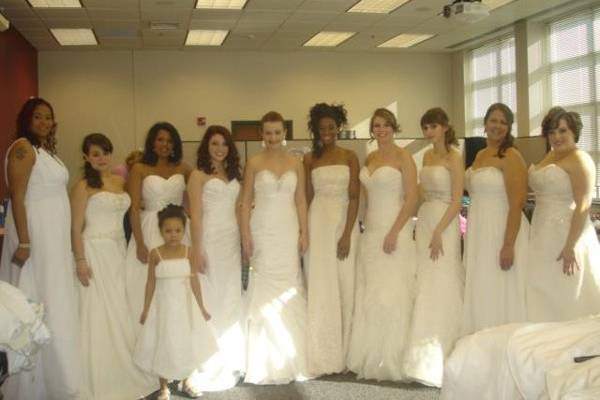 Bridal Show Jan 2012 at VA
Total 12 Beautiful Models .
Loved work with each of them .