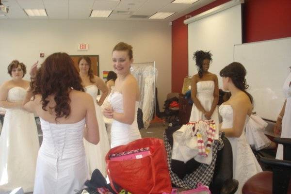 Bridal Show Jan 2012 at VA
Total 12 Beautiful Models .
Loved work with each of them .