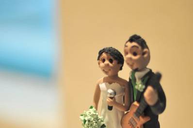 guitar player's cake topper