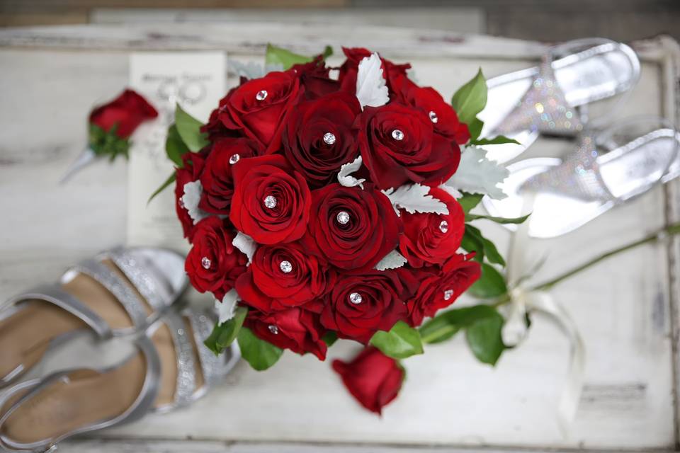 Red roses & details