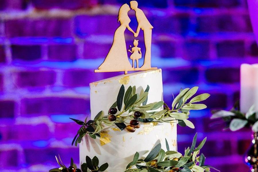 White wedding cake