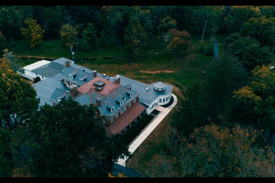 Drone shot from above the Cameron Estates Inn. Tuomisto and Soohy wedding October 8, 2017