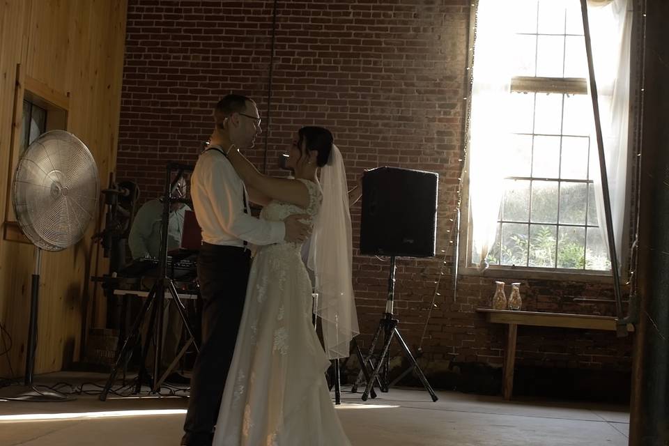 Lexy & Isaac First Dance