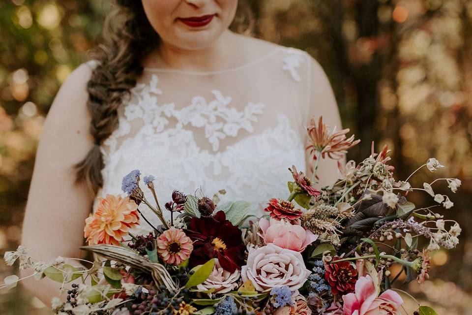 Highly textured Oct. bouquet